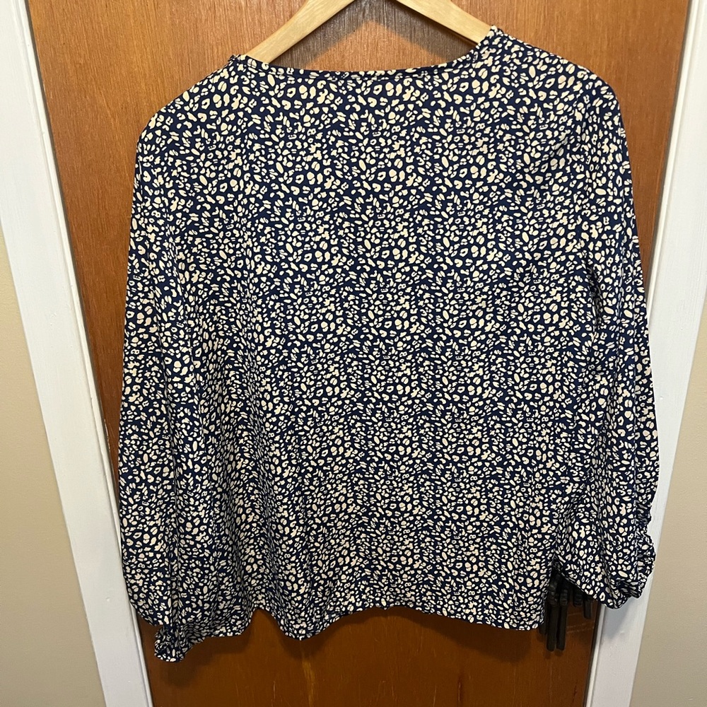 Clothes - Picture 7 of 7